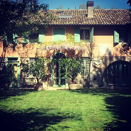 فندق مبيت وإفطار Casa Delle Meridiane 3*