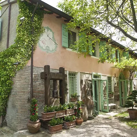 Casa Delle Meridiane לינה וארוחת בוקר ראבנה